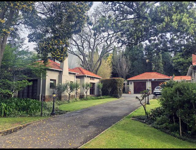 3,965M² VACANT LAND FOR SALE IN HOUGHTON ESTATE